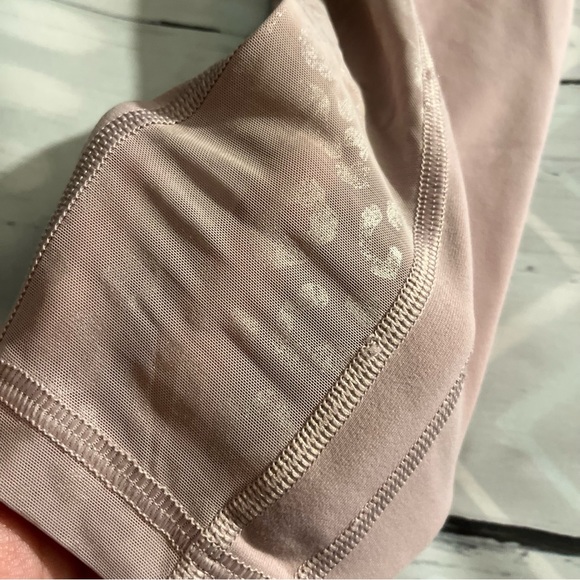 Mauve Pink Victoria Sport Workout Leggings with Sheer Animal Print Panel, Medium - Picture 2 of 14